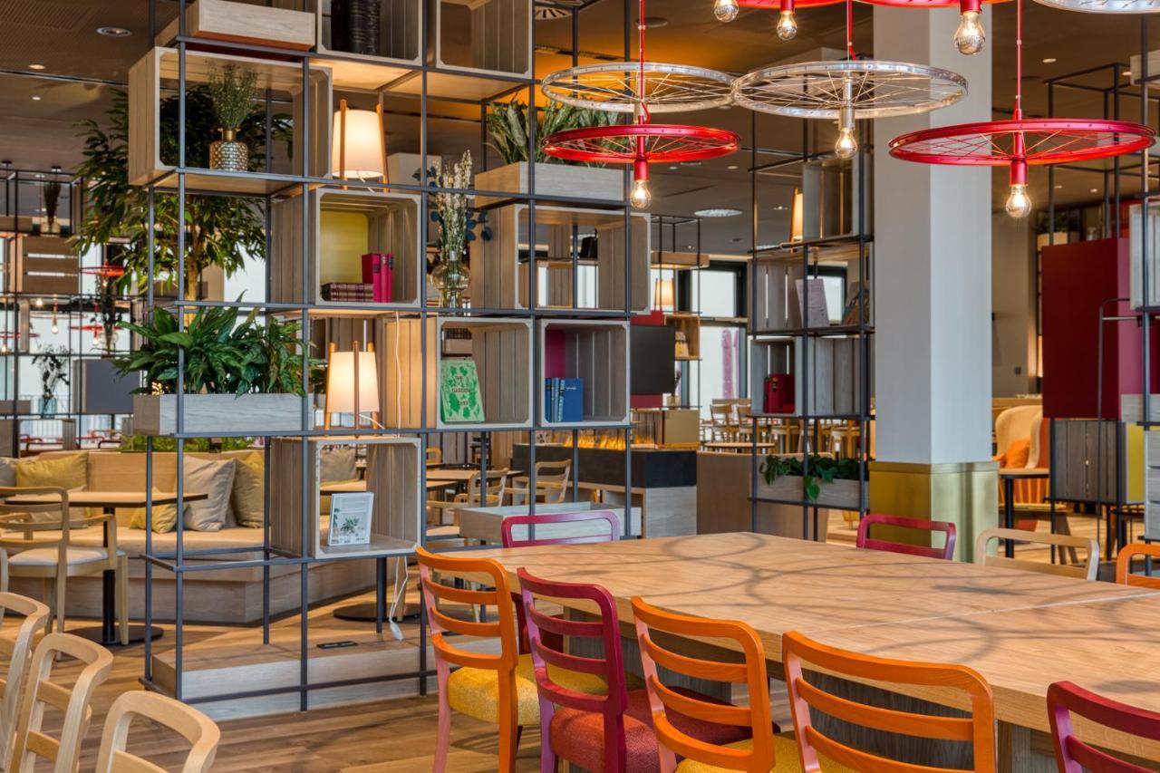 Intercityhotel Berlin Airport Ber Terminal 1 & 2 Schönefeld Εξωτερικό φωτογραφία Interior of the hotel